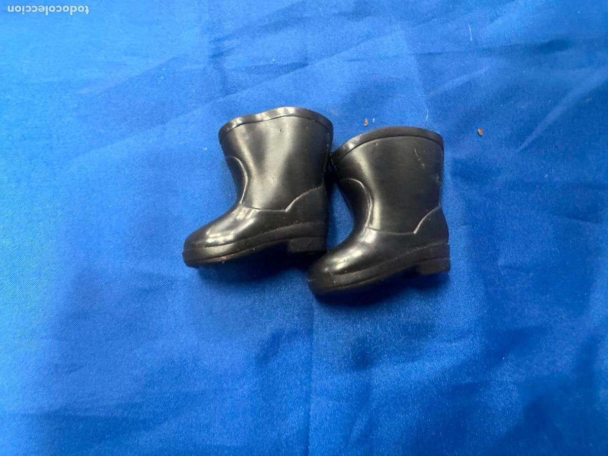 Mu&ntilde;ecas Nancy y Lucas: BOTAS NEGRAS DE NANCY