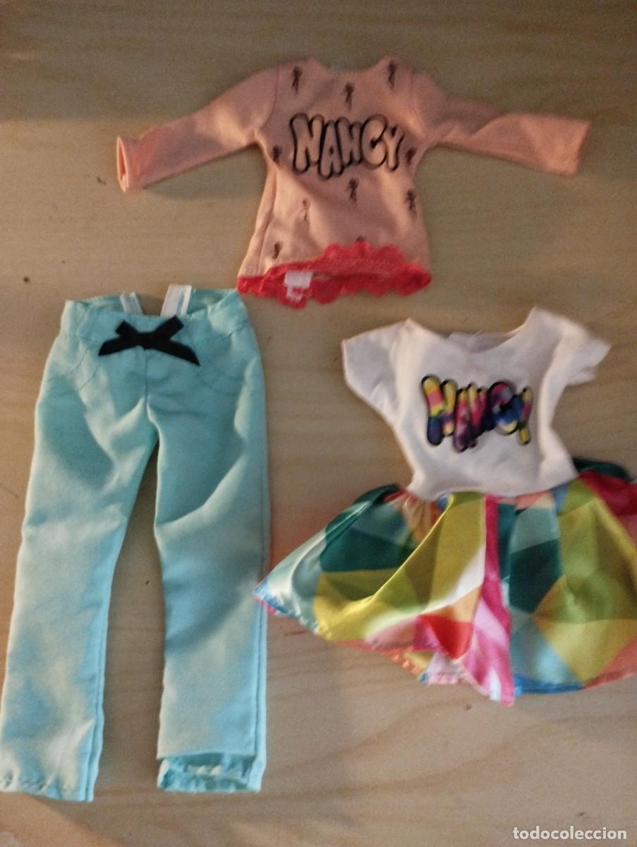 Mu&ntilde;ecas Nancy y Lucas: Lote de ropa, zapatos y perchas de Nancy - Foto 5
