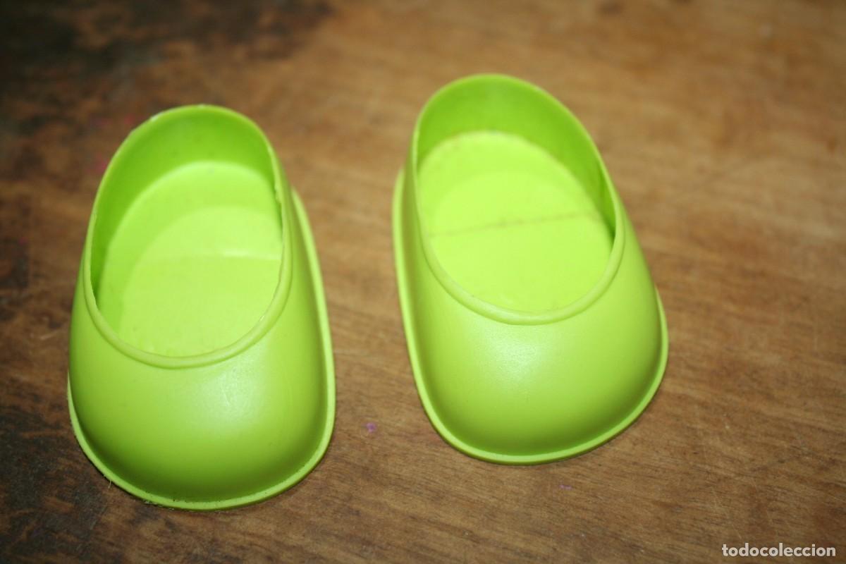 Mu&ntilde;ecas Nancy y Lucas: ZAPATOS COLORES MU&Ntilde;ECA NANCY