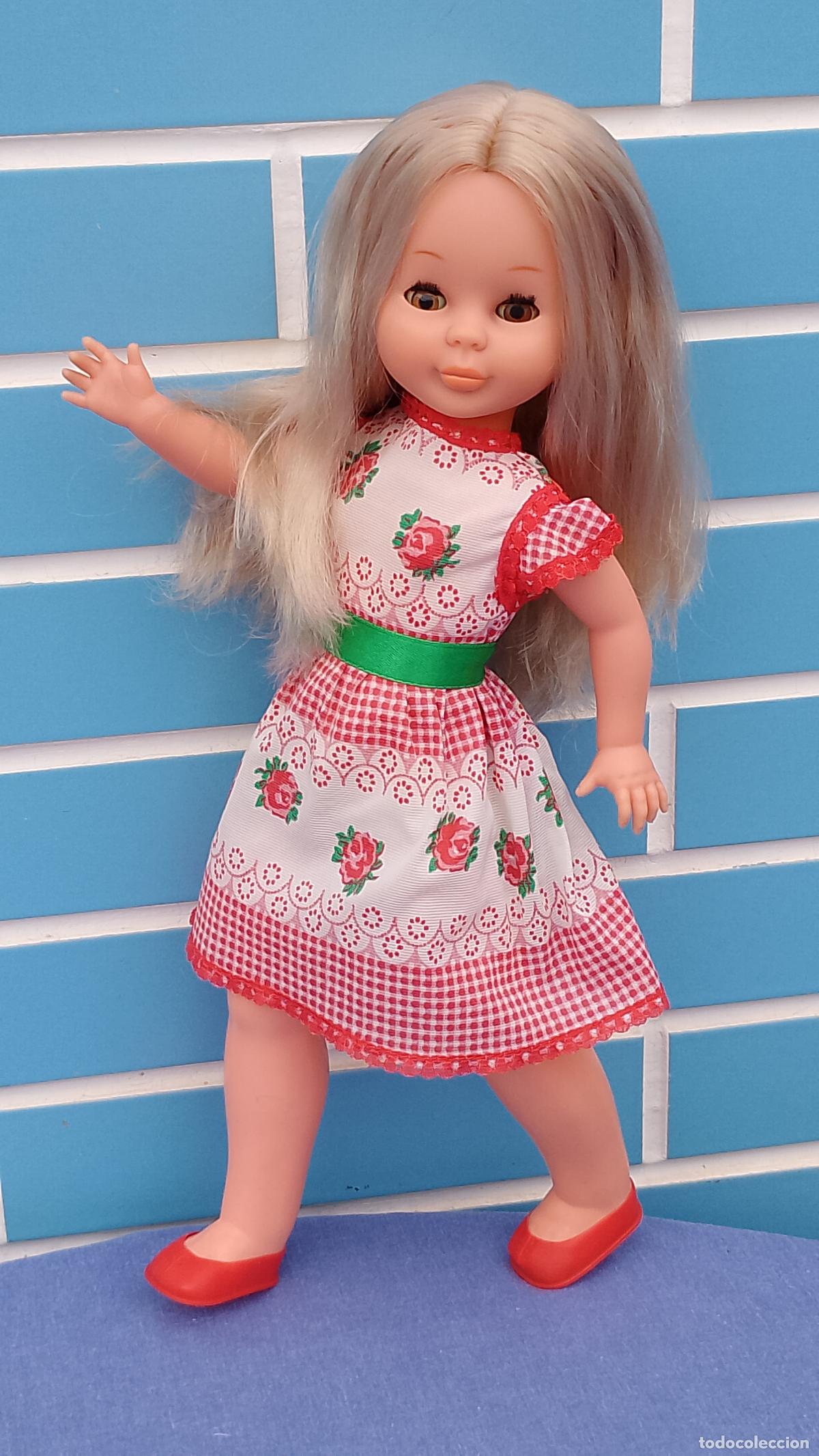 Mu&ntilde;ecas Nancy y Lucas: Antigua mu&ntilde;eca Nancy rubia ojos margarita marrones de Famosa
