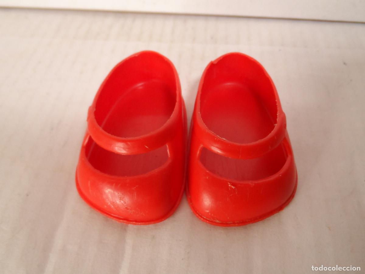Mu&ntilde;ecas Nancy y Lucas: NANCY / LESLY ZAPATOS ROJOS LESLY A&Ntilde;OS 70 FAMOSA