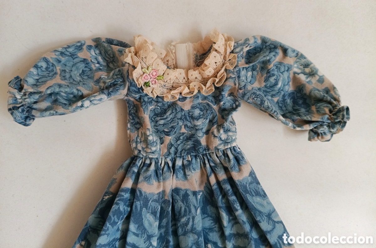 Mu&ntilde;ecas Nancy y Lucas: Nancy Nostalgia vestido de &eacute;poca azul y blanco a&ntilde;os 70 Famosa