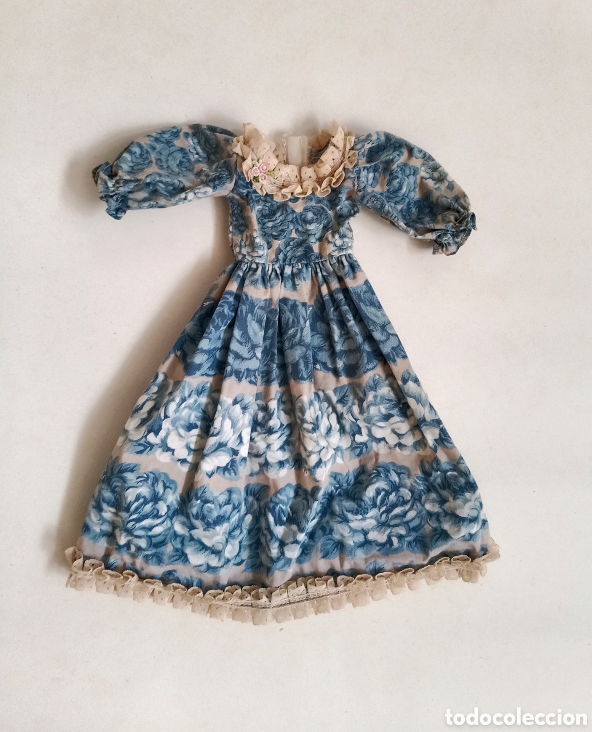 Mu&ntilde;ecas Nancy y Lucas: Nancy Nostalgia vestido de &eacute;poca azul y blanco a&ntilde;os 70 Famosa