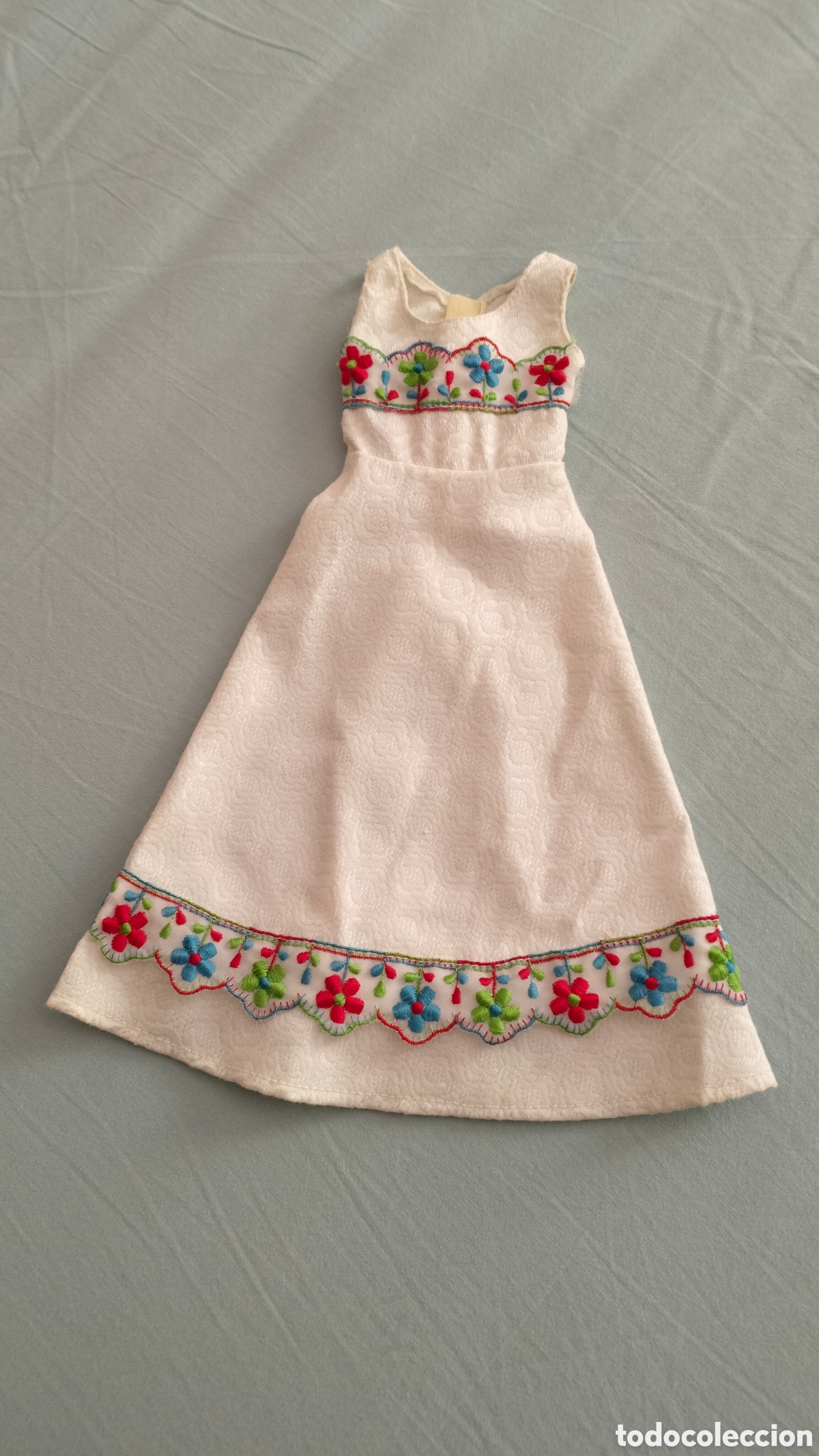 Mu&ntilde;ecas Nancy y Lucas: Vestido modelo chal Nancy 400
