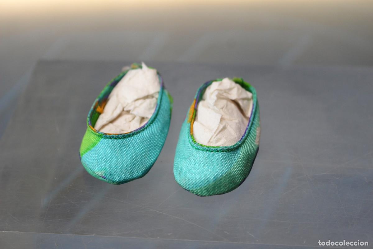 Mu&ntilde;ecas Nancy y Lucas: 03. Zapatos, zapatillas conjunto Geisha de Nancy de Famosa. Originales, a&ntilde;os 70.