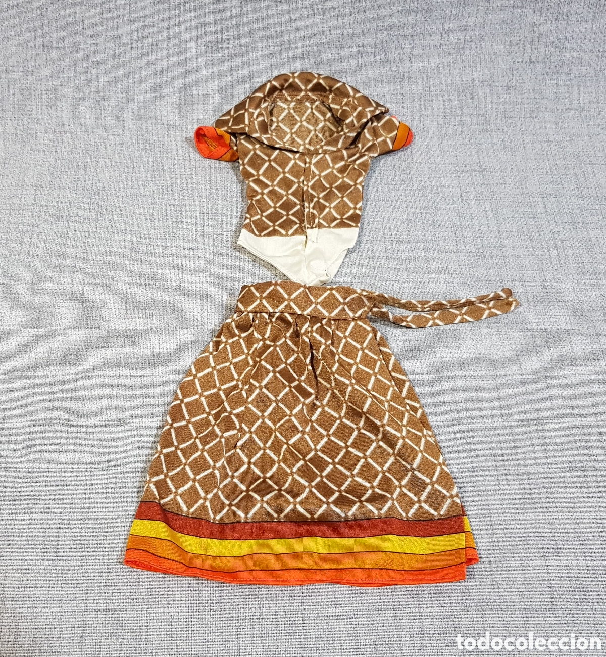 Mu&ntilde;ecas Nancy y Lucas: NANCY, AZAFATA DE IBERIA, BLUSA Y FALDA. CON ETIQUETA.