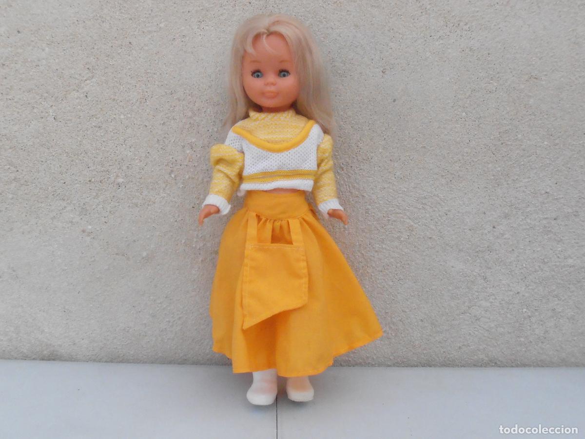 Mu&ntilde;ecas Nancy y Lucas: MU&Ntilde;ECA NANCY RUBIA OCHENTERA, CONJUNTO VESTIDO AMARILLO MUY DIFICIL, SOLO FAMOSA EN NUCA
