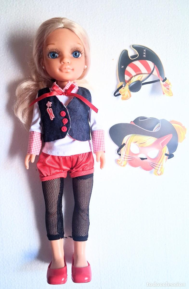 Mu&ntilde;ecas Nancy y Lucas: Nancy new con caretas de disfraces pirata y gato con botas