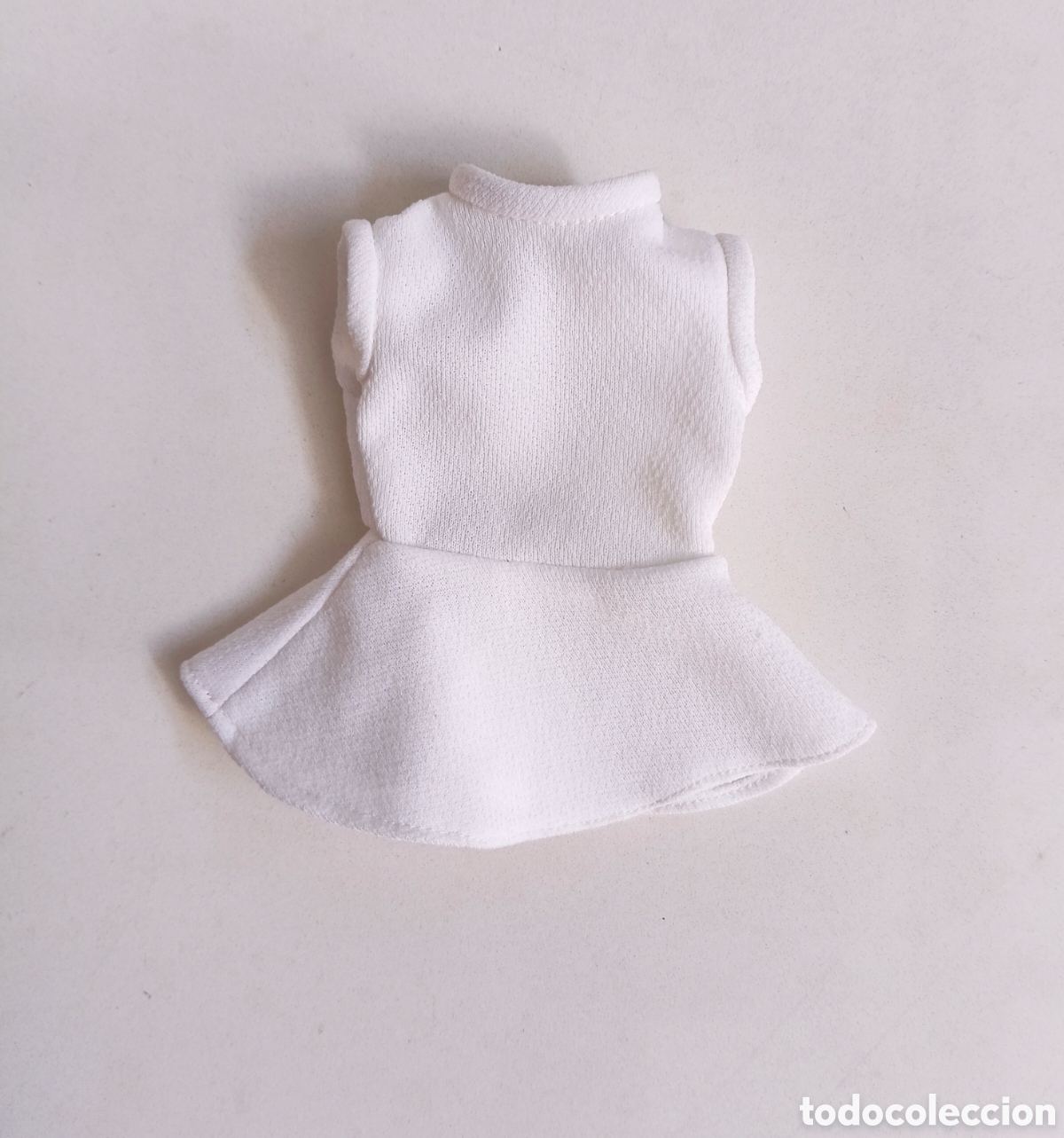 Mu&ntilde;ecas Nancy y Lucas: Nancy Ninua conjunto tenis vestido blanco a&ntilde;os 70 Creaciones Marco