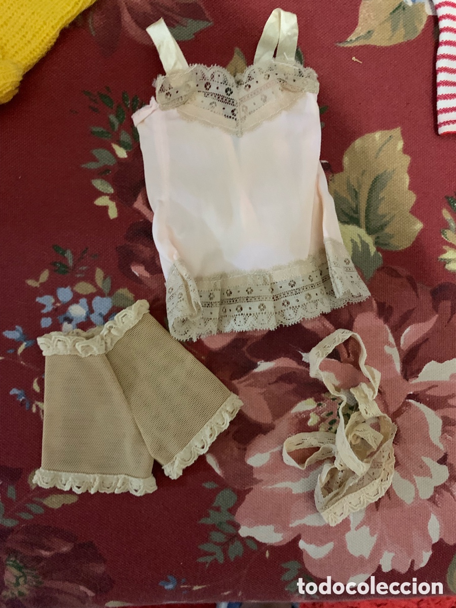 Mu&ntilde;ecas Nancy y Lucas: Conjunto Intimate original a&ntilde;os 70 para mu&ntilde;eca Nancy lencer&iacute;a, bragas, sost&eacute;n, faja