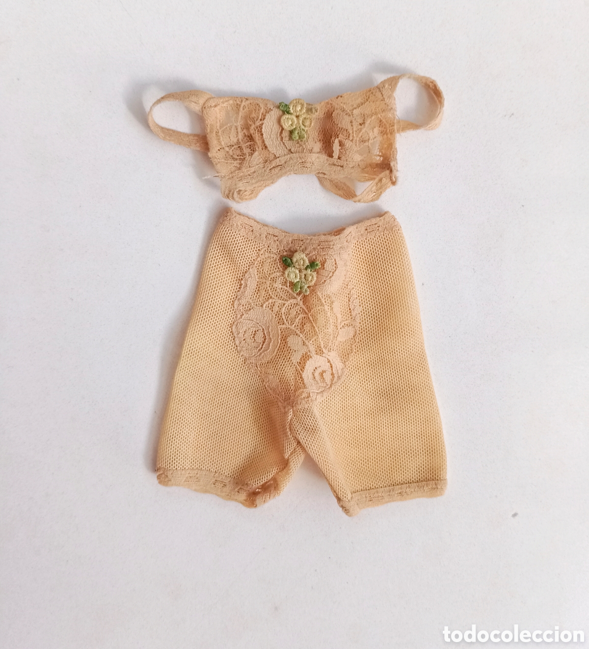 Mu&ntilde;ecas Nancy y Lucas: Nancy Intimate sujetador y braguitas faja encaje beige lencer&iacute;a ref. 47 Famosa a&ntilde;os 70