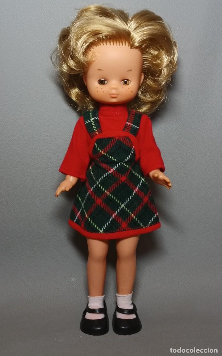 Mu&ntilde;ecas Nancy y Lucas: Mu&ntilde;eca Lesly antigua de Famosa N&ordm;12