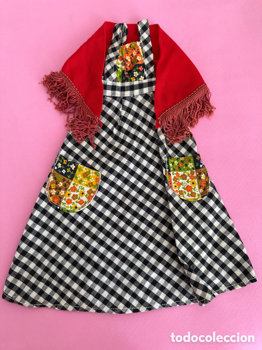 Mu&ntilde;ecas Nancy y Lucas: Falda y mant&oacute;n de Nancy modelo Gatsby a&ntilde;os 70