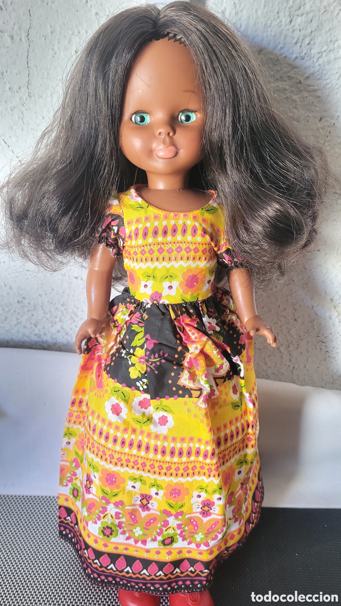 Mu&ntilde;ecas Nancy y Lucas: Mu&ntilde;eca antigua Nancy negrita