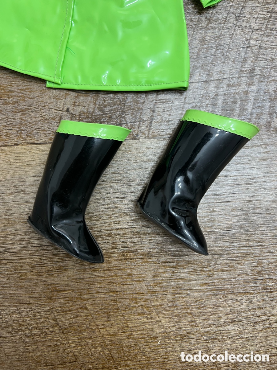 Mu&ntilde;ecas Nancy y Lucas: Conjunto lluvia verde de nancy - Foto 2