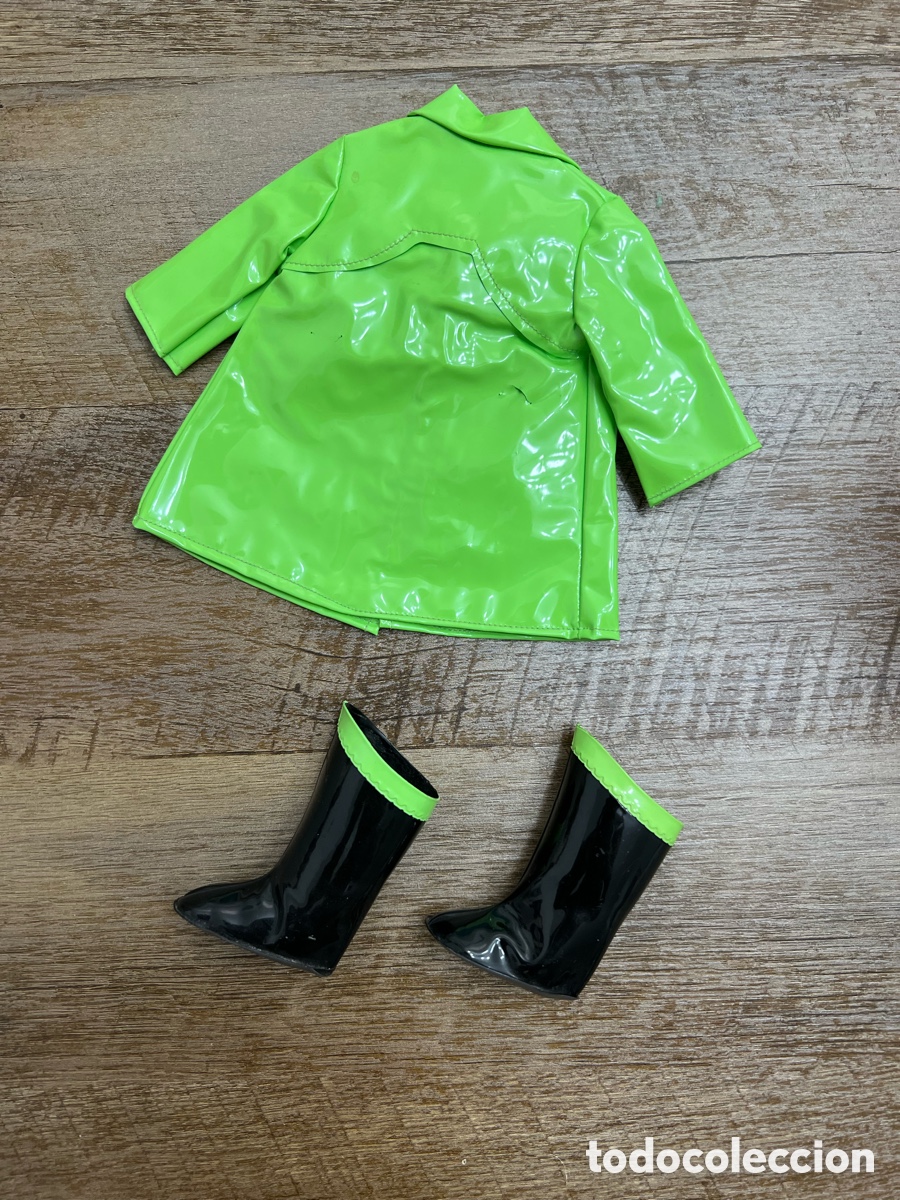 Mu&ntilde;ecas Nancy y Lucas: Conjunto lluvia verde de nancy - Foto 3