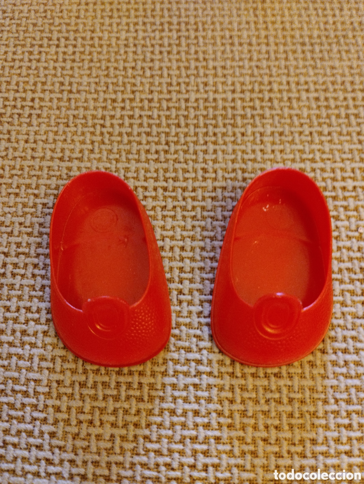 Mu&ntilde;ecas Nancy y Lucas: Zapatos rojos boton Nancy Reedici&oacute;n