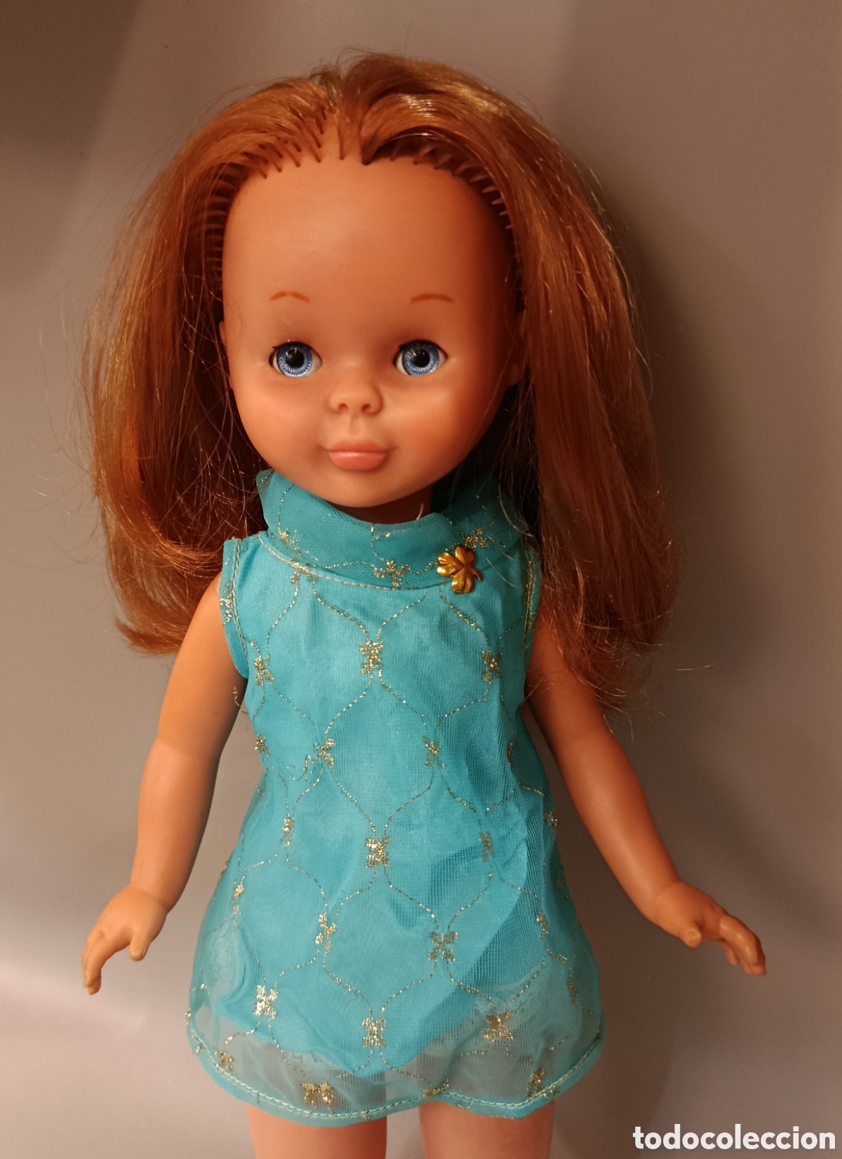 Mu&ntilde;ecas Nancy y Lucas: Nancy pelirroja ojos azules , vestido presentaci&oacute;n y combinaci&oacute;n.