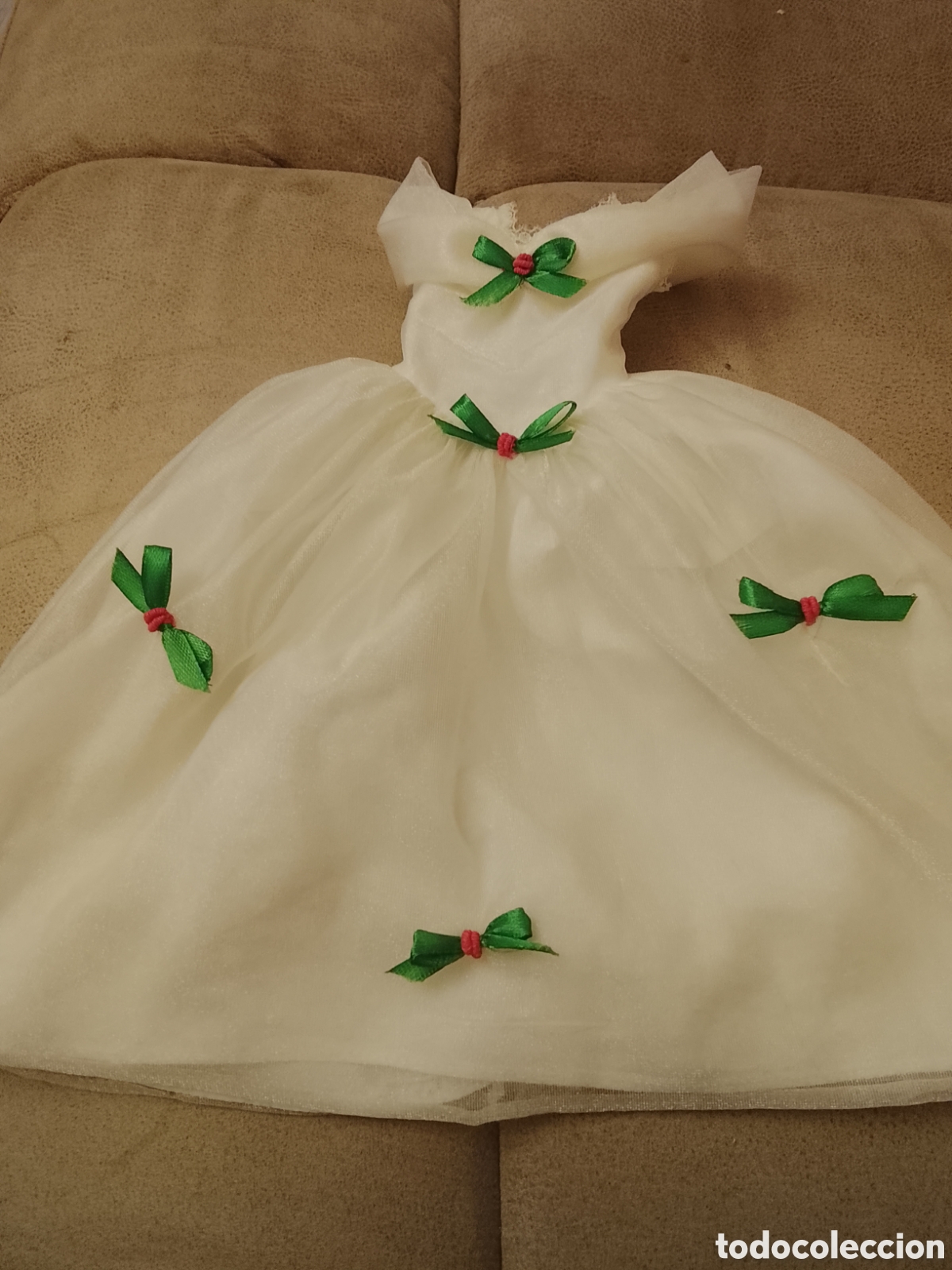 Mu&ntilde;ecas Nancy y Lucas: Autentico vestido de Nancy ,esperando al principe.Tiene etiqueta de Famosa .