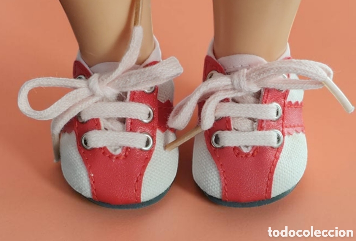 Mu&ntilde;ecas Nancy y Lucas: :::: P26 - ZAPATILLA MIEL DE ABEJA VALIDAS PARA NANCY