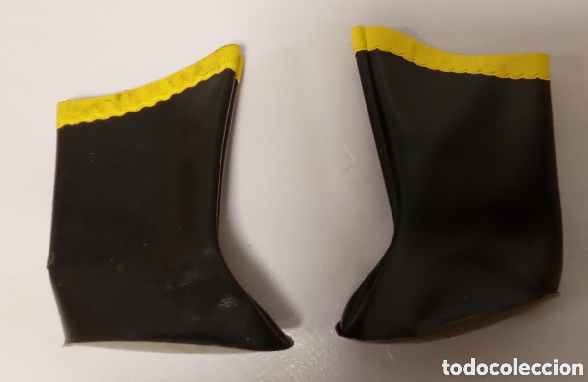 Mu&ntilde;ecas Nancy y Lucas: Botas De Agua Negras Y Amarillas Mu&ntilde;eca Nancy Famosa Espa&ntilde;a A&ntilde;os 70