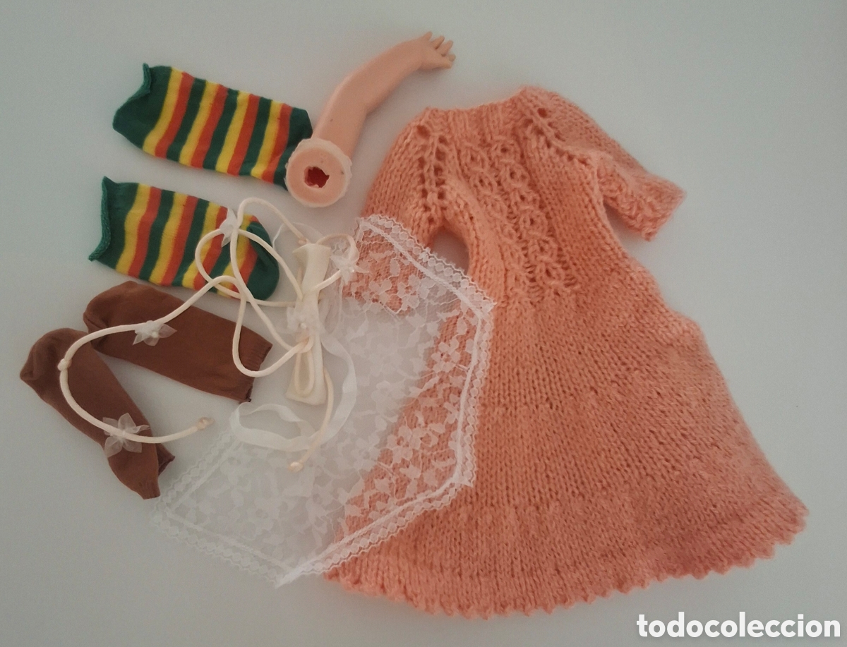 Mu&ntilde;ecas Nancy y Lucas: Lote de ropa y accesorios para Nancy