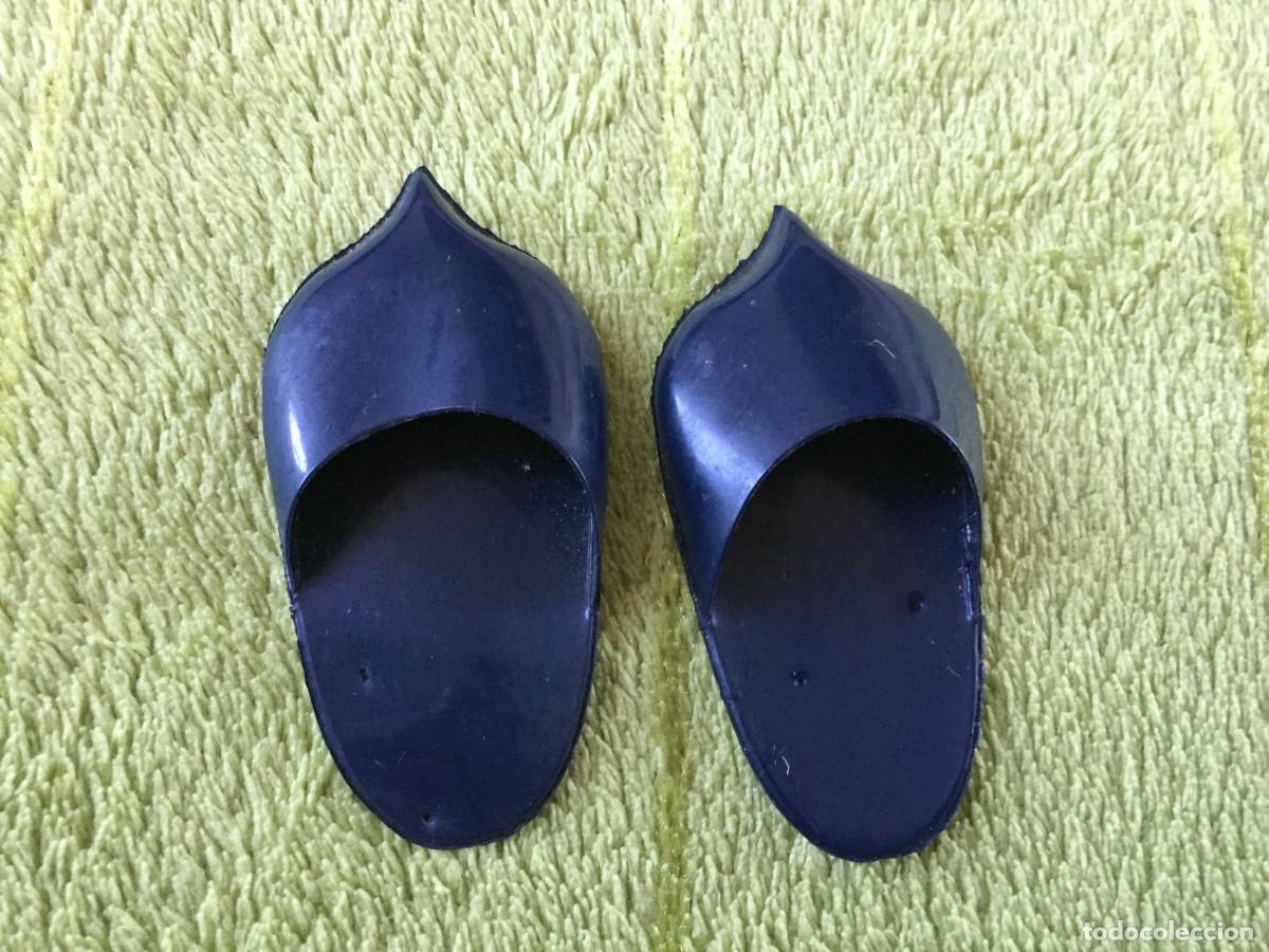 Mu&ntilde;ecas Nancy y Lucas: NANCY ZAPATILLAS BABUCHAS AZULES MUY OSCURO CONJUNTO BUENAS NOCHES -ORIGINAL FAMOSA