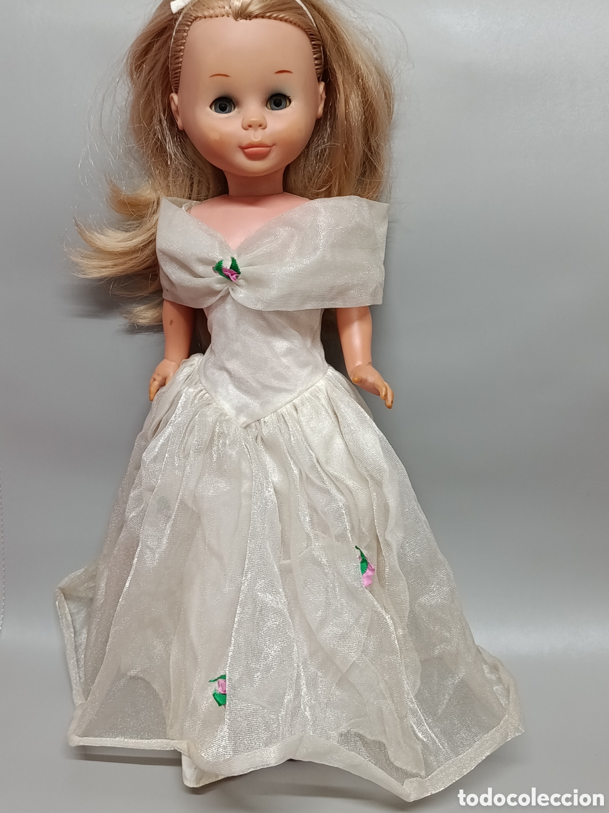 Mu&ntilde;ecas Nancy y Lucas: VESTIDO NANCY GALA CENICIENTA. FAMOSA. MU&Ntilde;ECA NO INCLUIDA