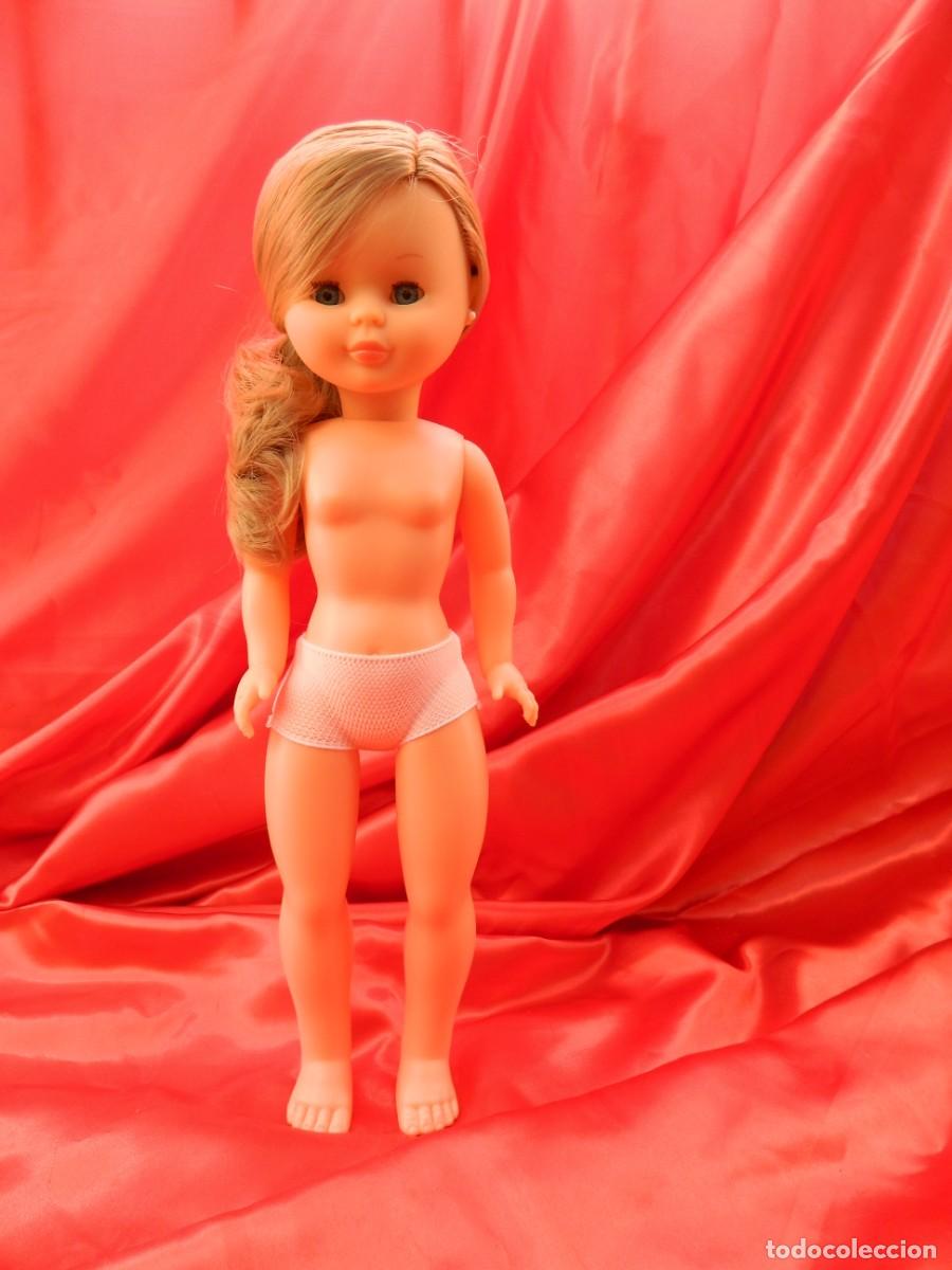 Mu&ntilde;ecas Nancy y Lucas: MU&Ntilde;ECA NANCY PELO CASTA&Ntilde;O CLARO -SELLO FAMOSA-SIN VESTIDO -