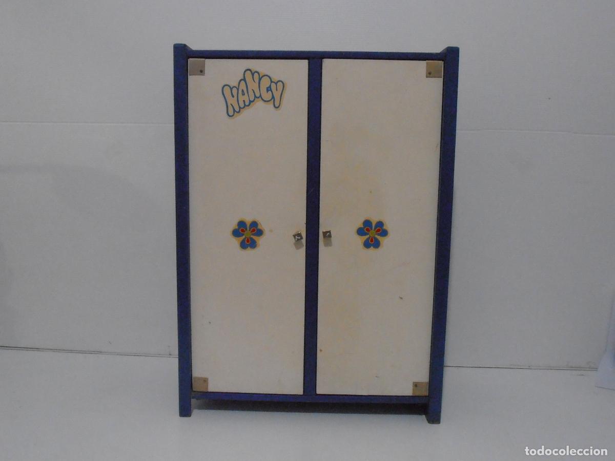 Poup&eacute;es Nancy et Lucas: ARMARIO PARA ROPA Y COMPLEMENTOS NANCY FAMOSA, ORIGINAL A&Ntilde;OS 70