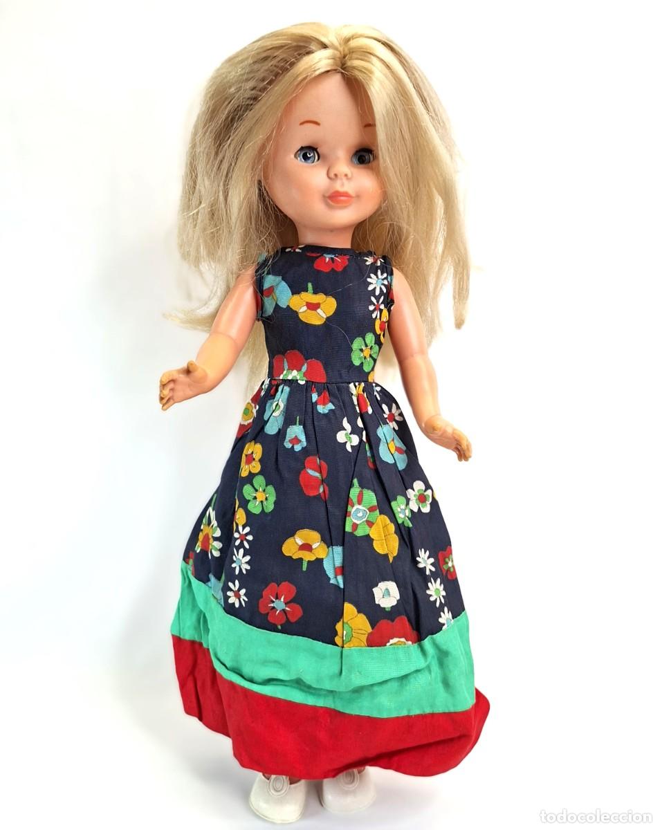Nancy and Lucas Dolls: MU&Ntilde;ECA NANCY DE FAMOSA. CON VESTIDO FIESTA EN EL JARDIN.