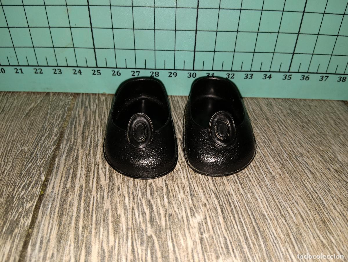 Nancy and Lucas Dolls: Zapatos negros de bot&oacute;n de mu&ntilde;eca Nancy
