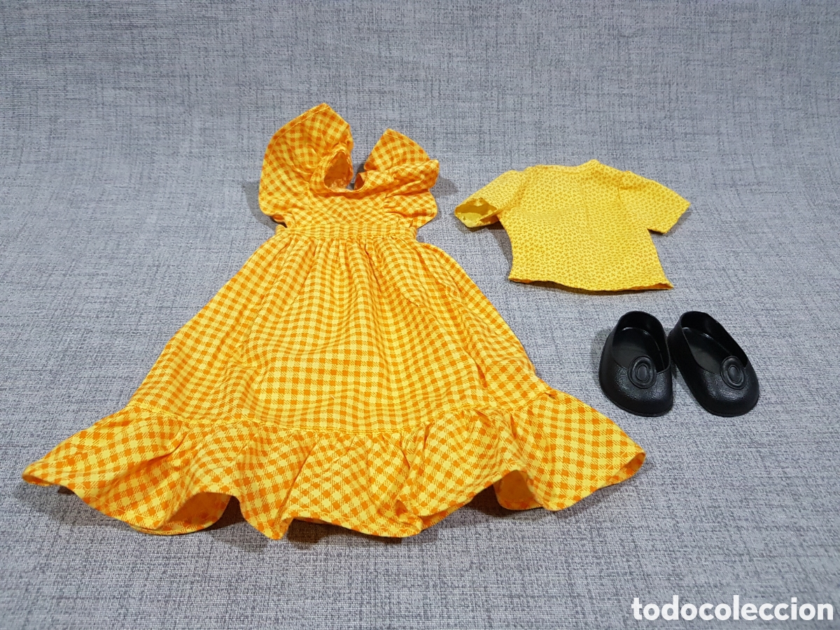 Nancy and Lucas Dolls: NANCY INGENUA. CONJUNTO VESTIDO CAMISETA Y ZAPATOS. FAMOSA