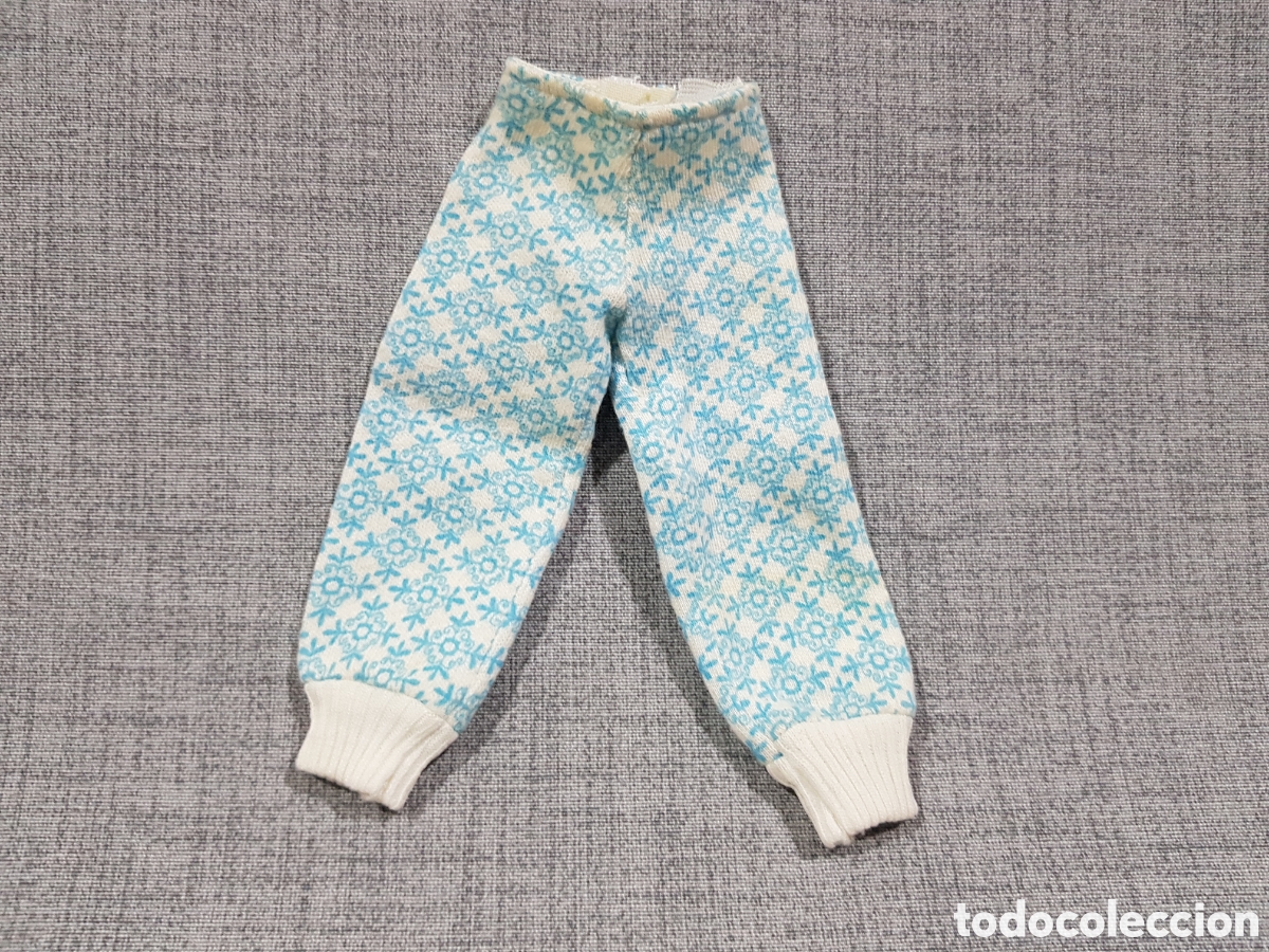 Nancy and Lucas Dolls: LESLY, LA HERMANITA DE NANCY. PANTAL&Oacute;N DE PIJAMA AZUL Y BLANCO. FAMOSA