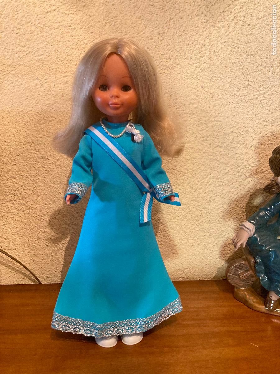 Nancy and Lucas Dolls: Replica - conjunto coronaci&oacute;n a&ntilde;os 70