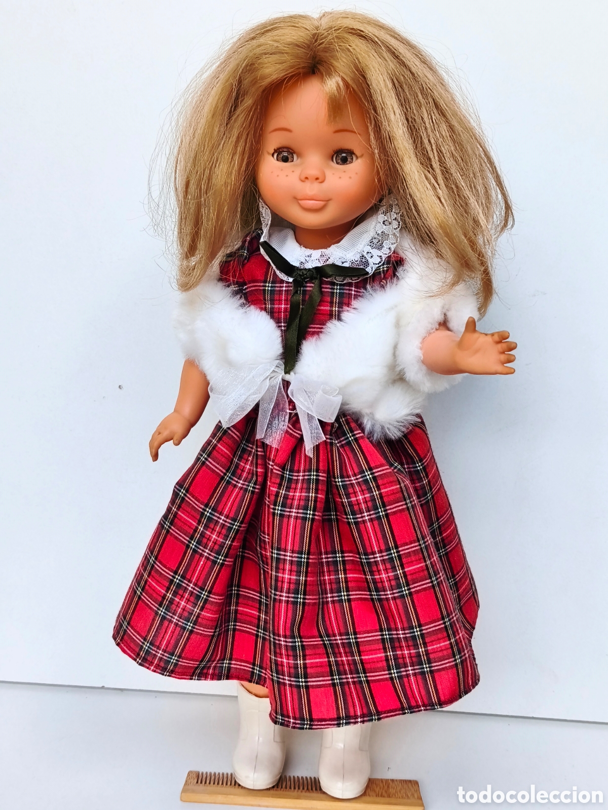 Mu&ntilde;ecas Nancy y Lucas: NANCY PATINADORA MU&Ntilde;ECA A PILAS A&Ntilde;OS 80 VESTIDO ESCOCES