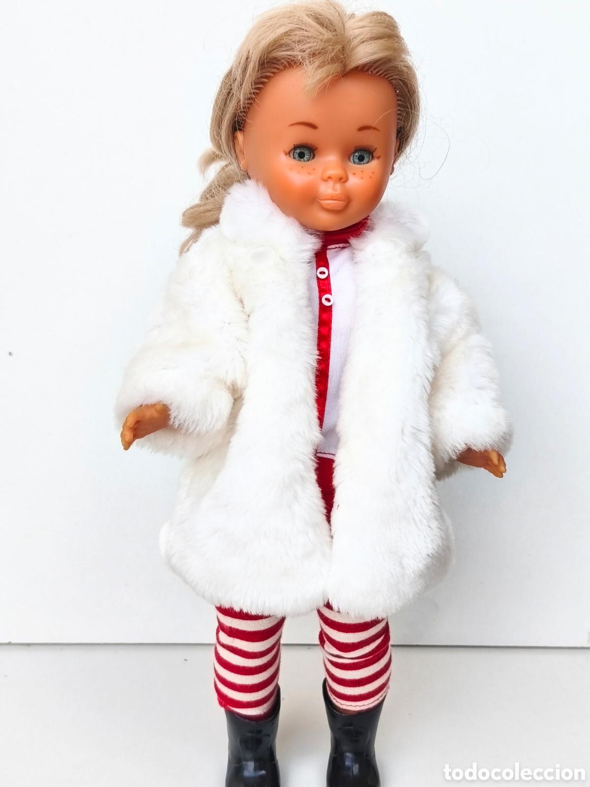 Poup&eacute;es Nancy et Lucas: MU&Ntilde;ECA NANCY DE FAMOSA