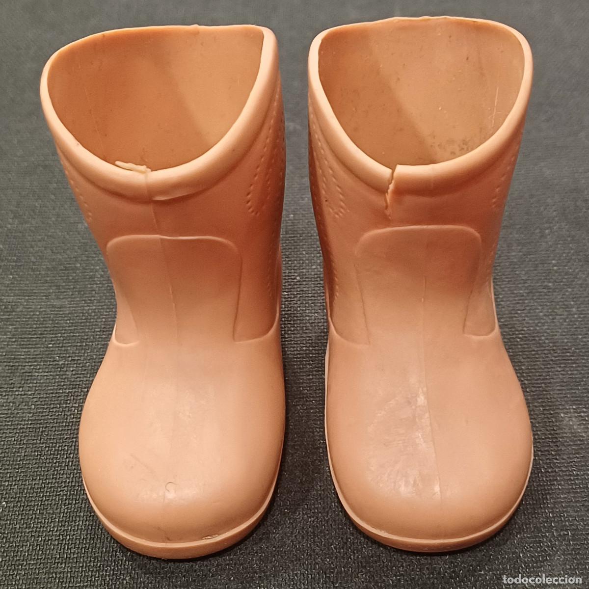 Mu&ntilde;ecas Nancy y Lucas: BOTAS MARRONES PARA NANCY DE FAMOSA.