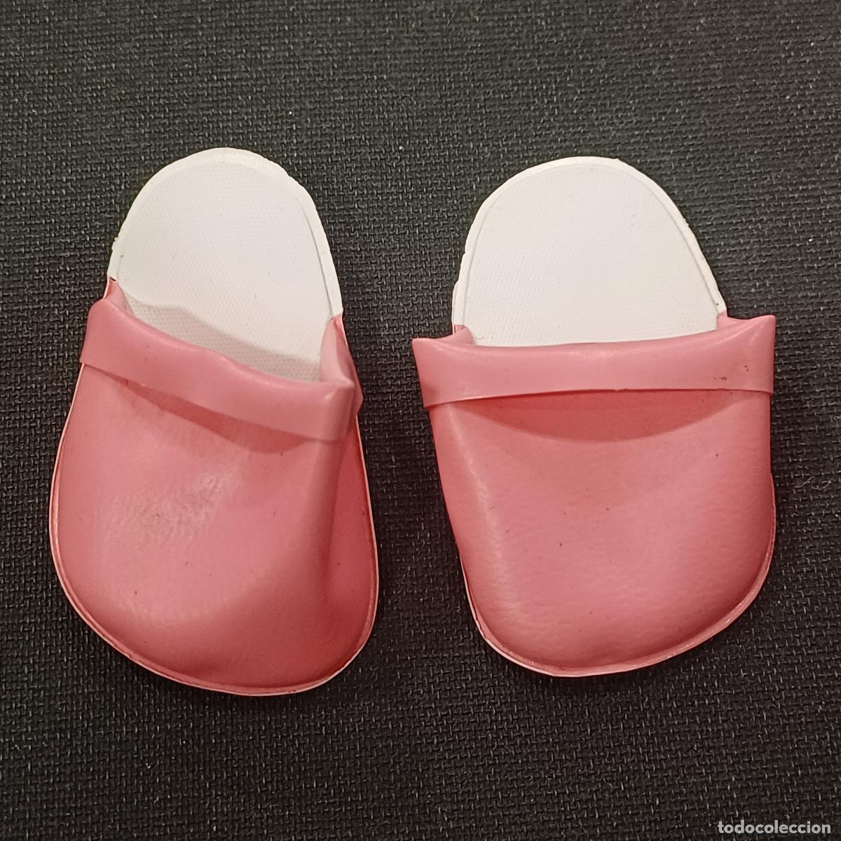 Mu&ntilde;ecas Nancy y Lucas: ZAPATILLAS ROSAS PARA NANCY DE FAMOSA.
