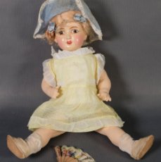 Bambole Porcellana: MUÑECA ANTIGUA MARCA MB EN PORCELANA