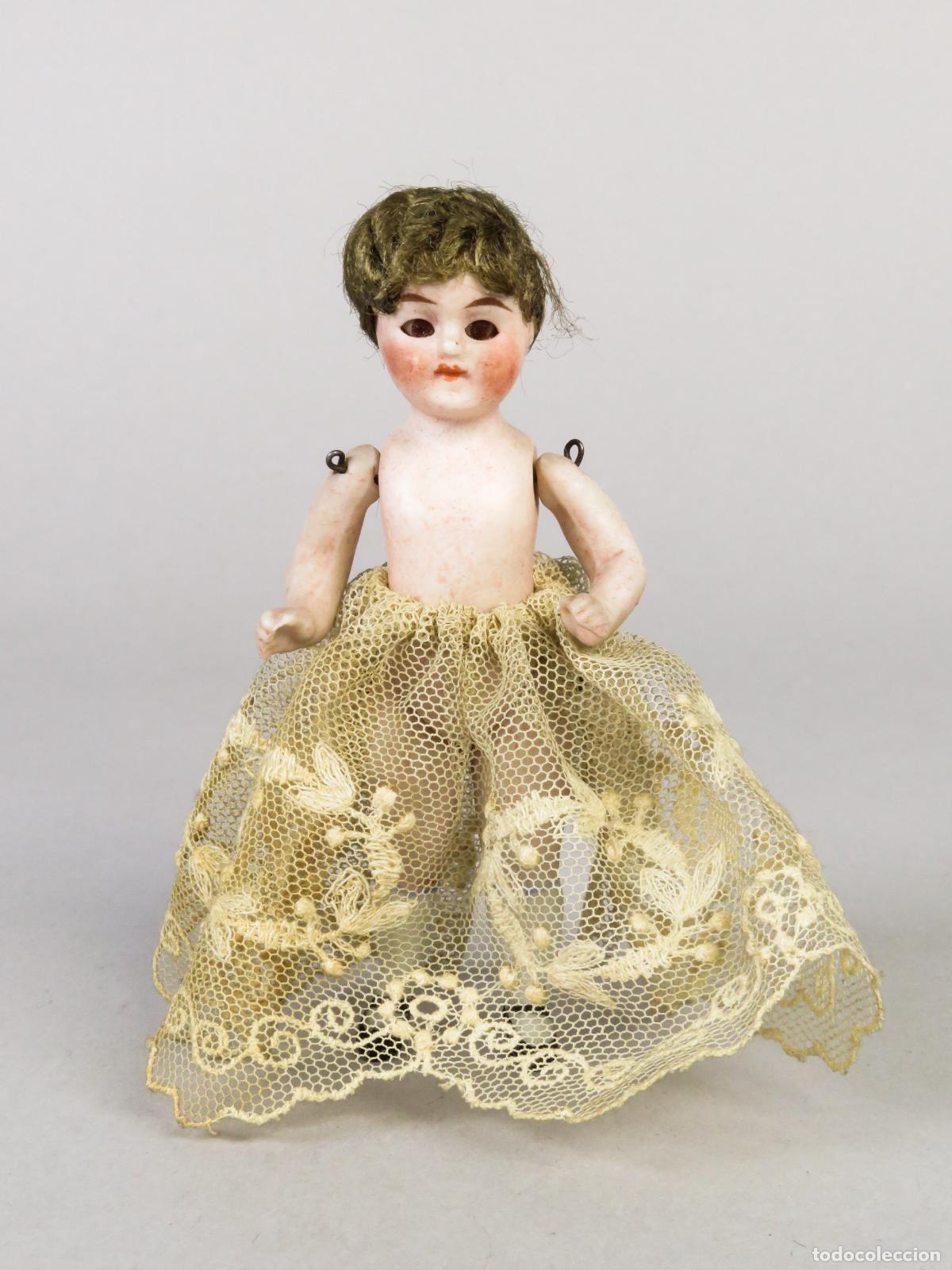 Mu&ntilde;ecas Porcelana: Mu&ntilde;eca biscuit Mignonette porcelana alemana marcada espalda 6 - 8 PP S XX para casa mu&ntilde;ecas
