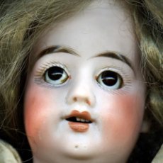 Muñecas Porcelana: MUÑECA FRANCESA DE PORCELANA, CON MARCA. SIGLO XIX. ROPA ORIGINAL. 44 CM