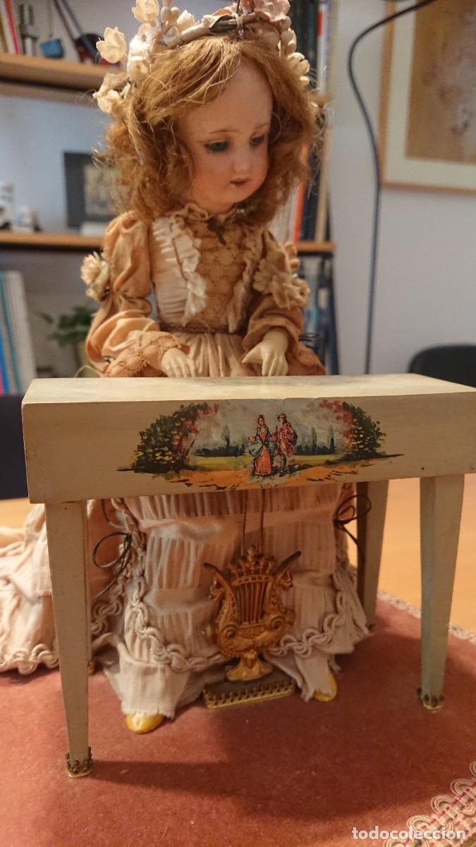 Mu&ntilde;ecas porcelana: Mu&ntilde;eca aut&oacute;mata - Foto 2