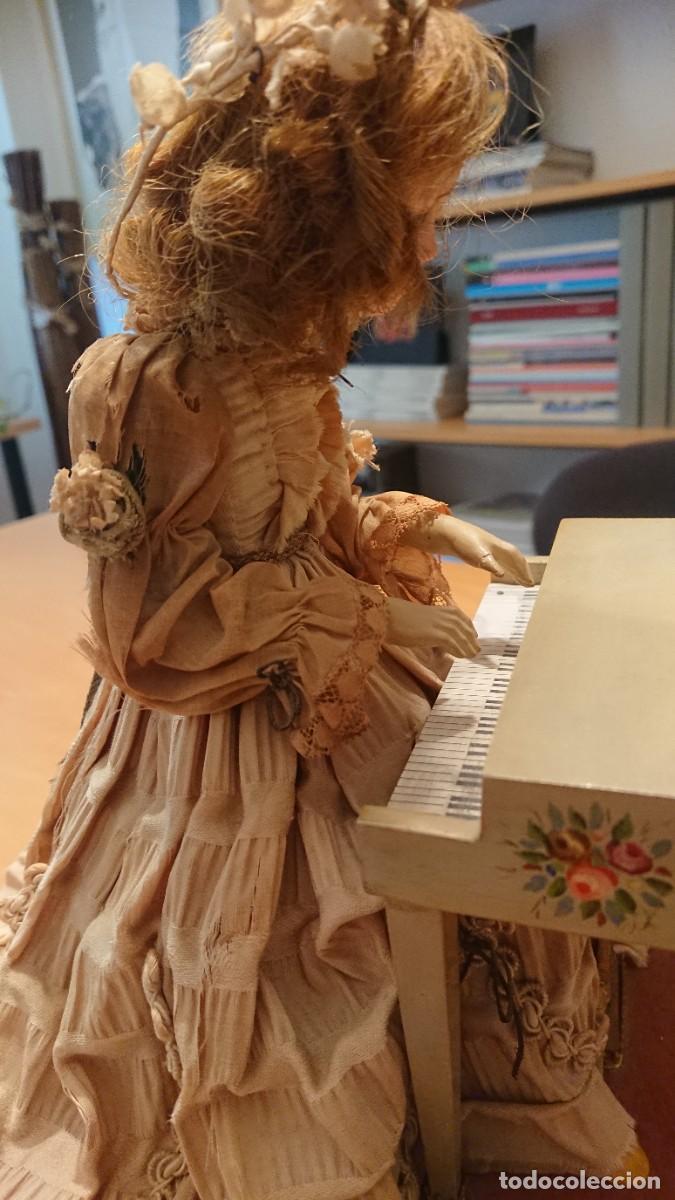 Mu&ntilde;ecas porcelana: Mu&ntilde;eca aut&oacute;mata - Foto 3