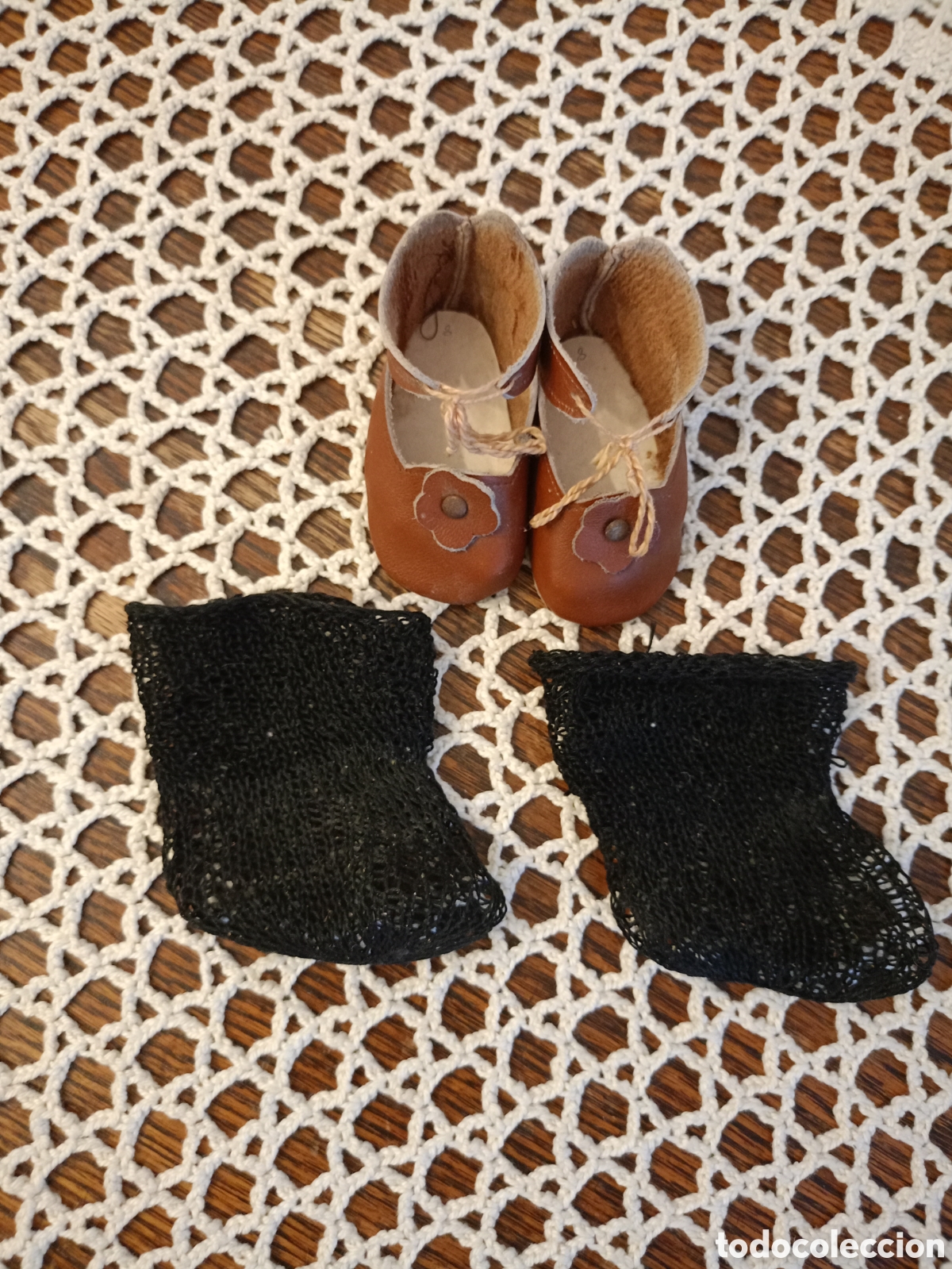 Mu&ntilde;ecas Porcelana: Conjuntos de zapatos y calcetines antiguos mu&ntilde;eca siglo XIX