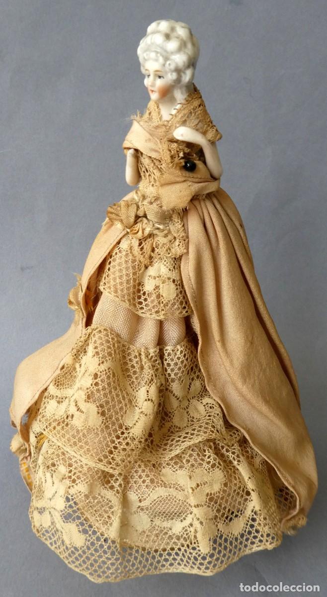 Mu&ntilde;ecas Porcelana: ANTIGUA CAJA POLVERA ART DECO - MU&Ntilde;ECA DE PORCELANA PPIO.S.XX