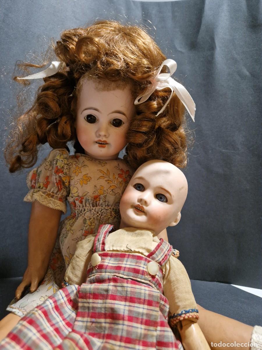 Mu&ntilde;ecas porcelana: Dos mu&ntilde;ecas de porcelana francesas. Siglo XIX