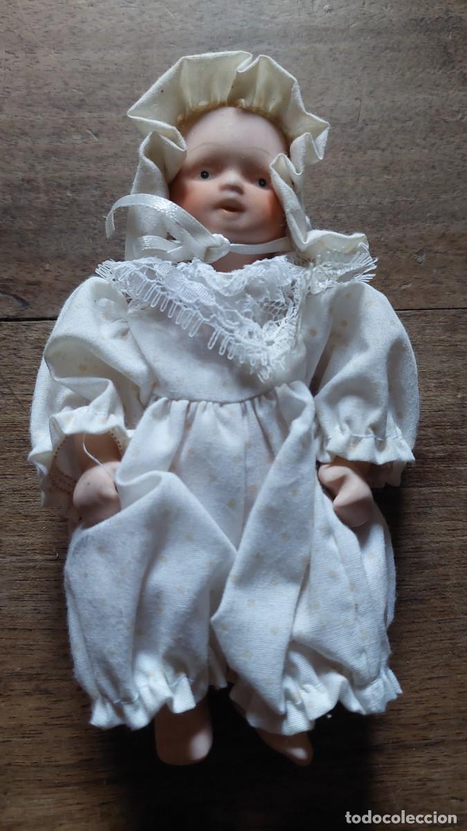 Mu&ntilde;ecas porcelana: Anigua mu&ntilde;eca de porcelana sin marcas