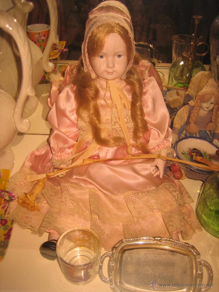 Mu&ntilde;ecas porcelana: Mu&ntilde;eca protestante de procelana. 30 cm. aprox - Foto 2