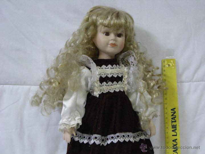 Mu&ntilde;ecas porcelana: ANTIGUA MU&Ntilde;ECA DE PORCELANA CON COMPLEMENTOS - Foto 1